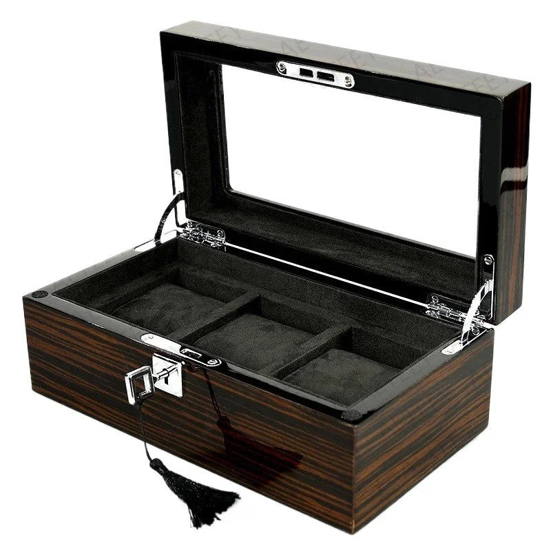 Coffret Laqué Vitré ouvert, coussins en velours